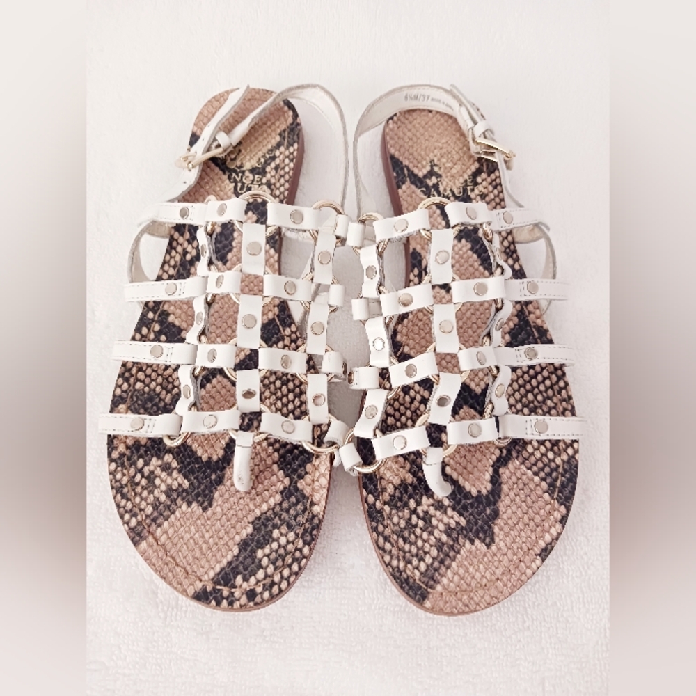 Vince Camuto White Leather Sandals. EUC. Size 6.5 Or 37